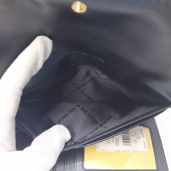 Michael Kors Jet Set Travel Black Quilted Leather Trifold Wallet - NWT $328 - Picture 14 of 16